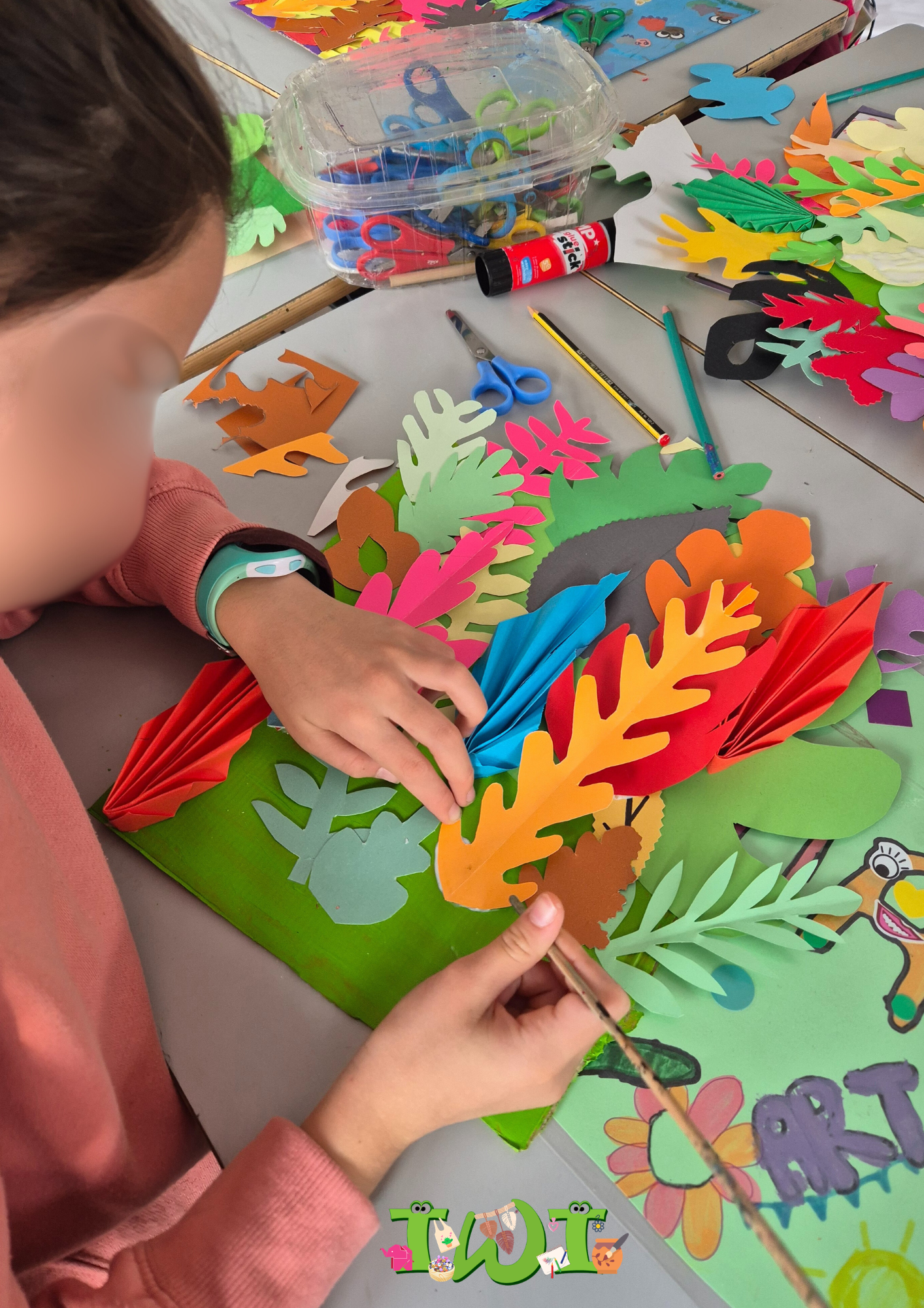 MANUALIDADES Y CREATIVIDAD